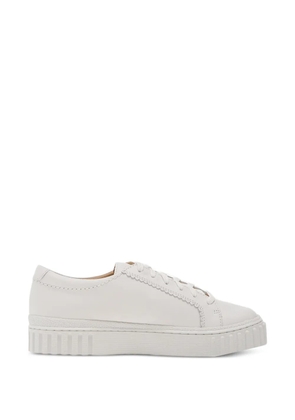 Clarks Mayhill Walk flat sneakers - White