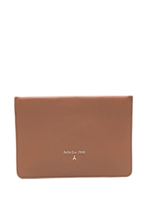 Patrizia Pepe logo-appliqué clutch bag - Brown