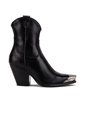 Free People Brayden Western Boot in Black. Size 36.5. Also in 37, 37.5, 38, 38.5, 39, 40.