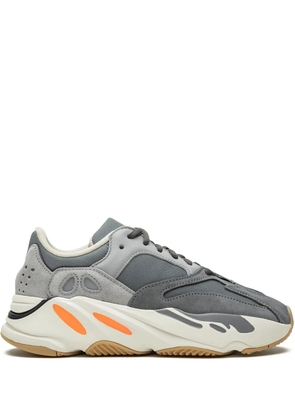 adidas Yeezy YEEZY Boost 700 'Magnet' sneakers - Grey