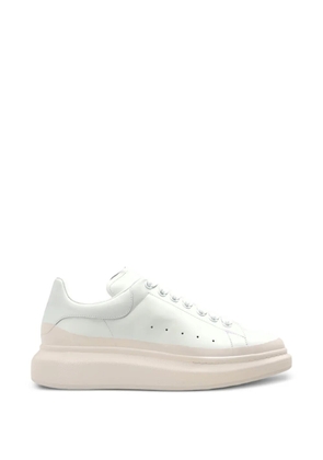 Alexander McQueen Oversized lace-up platform sneakers - White