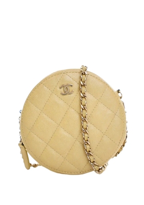 CHANEL Pre-Owned 2019 CC Quilted Caviar Round Clutch With Chain crossbody bag - Yellow