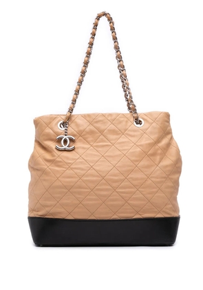 CHANEL Pre-Owned 2010-2011 Large Quilted Iridescent Calfskin VIP tote bag - Brown