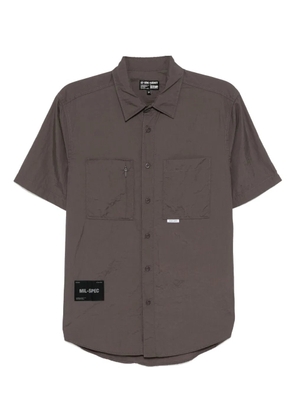 izzue logo-patch shirt - Black