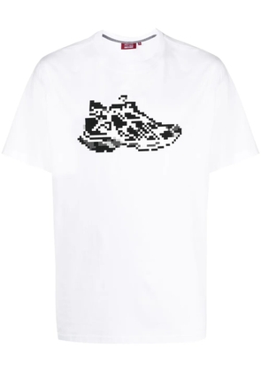 Mostly Heard Rarely Seen 8-Bit Runner cotton T-shirt - White