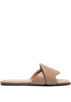 ATP Atelier crossover-strap leather sandals - Brown