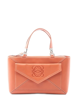 Loewe Pre-Owned 10s logo-embossed leather handbag - Orange