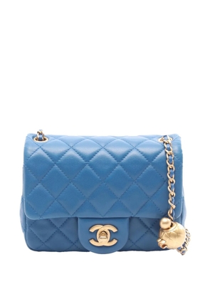 CHANEL Pre-Owned 2019 Mini Square Classic Lambskin Pearl Crush Single Flap crossbody bag - Blue