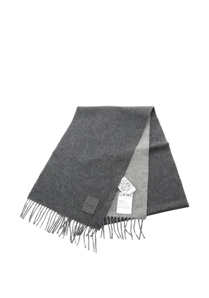 Loewe Pre-Owned 2020s Anagram-patch fringed scarf - Grey