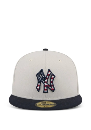 NEW ERA CAP New York Yankees Independence Day 2024 embroidered baseball cap - Neutrals