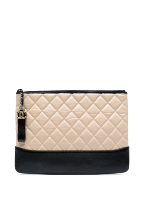 CHANEL Pre-Owned 2018-2019 Medium Aged Calfskin Gabrielle O Case clutch bag - Brown