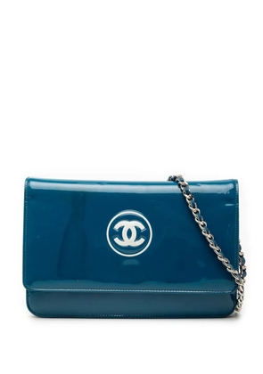 CHANEL Pre-Owned 2012-2013 CC Patent Wallet On Chain crossbody bag - Blue