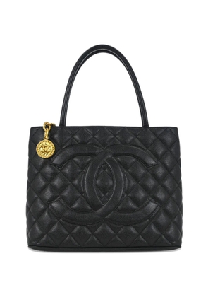 CHANEL Pre-Owned 2002 Medallion quilted tote bag - Black