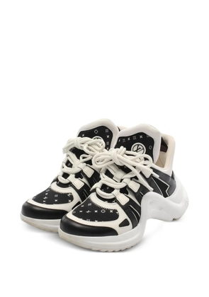 Louis Vuitton Pre-Owned 2023 Arclight Line Monogram leather sneakers - Black