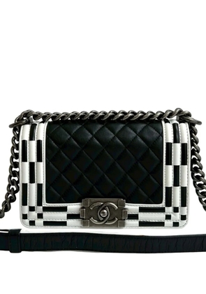 CHANEL Pre-Owned 2014 Small Quilted Lambskin Checkerboard Boy Flap crossbody bag - Black
