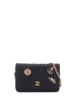 CHANEL Pre-Owned 2018-2019 CC Quilted Wool Paris Hamburg Charms Wallet On Chain crossbody bag - Black