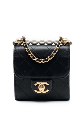 CHANEL Pre-Owned 2019 Mini Goatskin Chic Pearls Clutch On Chain crossbody bag - Black