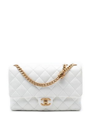 CHANEL Pre-Owned 2021-2025 Medium Quilted Lambskin CC Single Flap crossbody bag - White