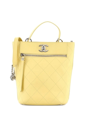 CHANEL Pre-Owned CC Top Handle Stitched Calfskin Small bucket bag - Yellow