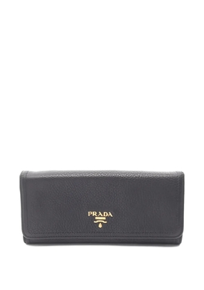 Prada Pre-Owned 2010s Vitello Daino bi-fold leather wallet - Black