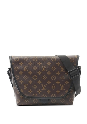 Louis Vuitton Pre-Owned 2021 Magnetic Messenger shoulder bag - Brown