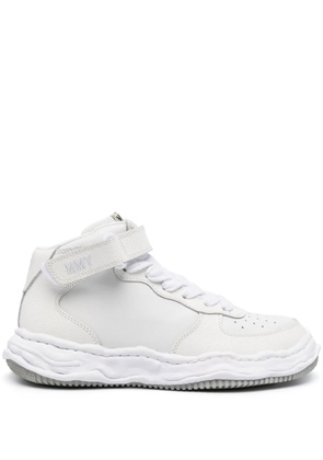 Maison MIHARA YASUHIRO logo-embroidered leather sneakers - White