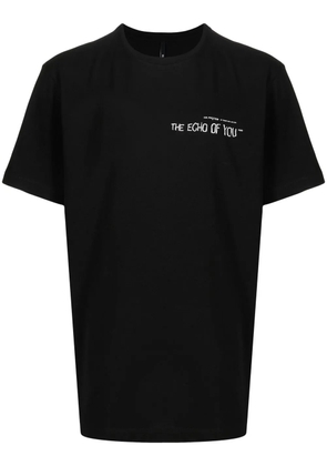ISO.POETISM graphic-print short-sleeved T-shirt - Black