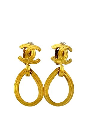 CHANEL Pre-Owned 1996 CC Gold Plated Loop Drop Clip On Earrings costume earrings