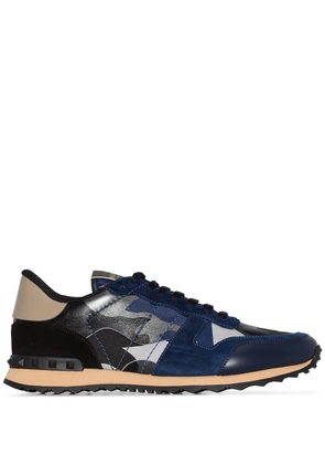 Valentino Garavani Rockstud Rockrunner camouflage sneakers - Blue