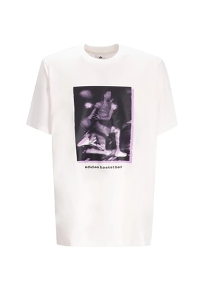 adidas SLCT GFX Season printed T-shirt - White