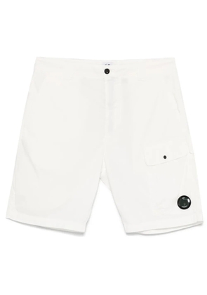 C.P. Company Lens-detail cargo shorts - White