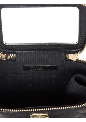CHANEL Pre-Owned Classic Top Handle Vanity Case with Chain Quilted Lambskin Mini crossbody bag - Black
