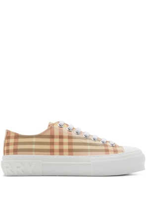 Burberry checkered sneakers - Brown