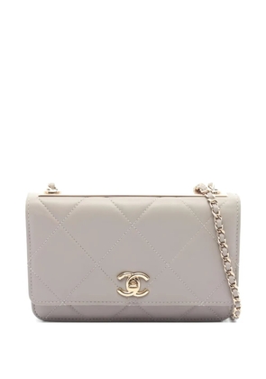 CHANEL Pre-Owned 2019 matelasse chain wallet - Grey