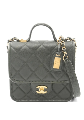 CHANEL Pre-Owned 2021 matelasse top handle shoulder bag - Green