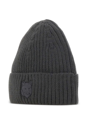 Maison Kitsuné fox-head ribbed beanie - Grey