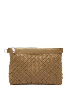 Bottega Veneta Pre-Owned 2024 medium Intrecciato leather clutch bag - Brown