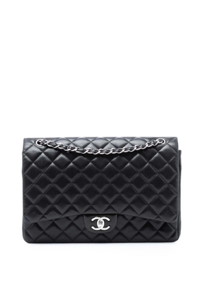 CHANEL Pre-Owned 2011 Maxi Classic Lambskin Double Flap shoulder bag - Black