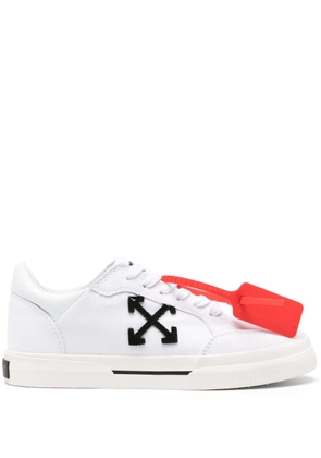 Off-White New Low Vulcanized sneakers