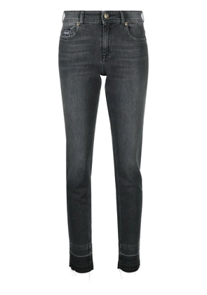 Versace Jeans Couture logo-patch skinny jeans - Grey