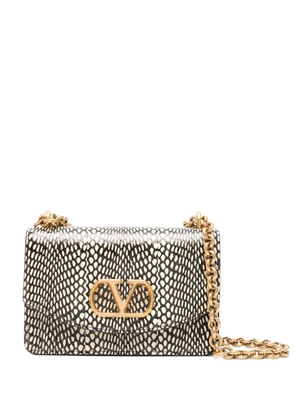 Valentino Garavani logo-plaque snakeskin shoulder bag - Black