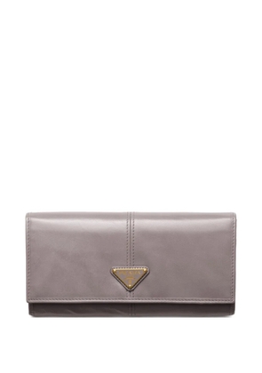 Prada large triangle-plaque wallet - Grey