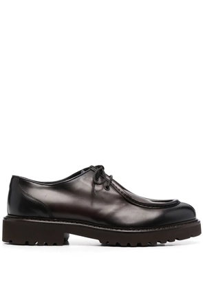 Doucal's leather boat shoes - Brown