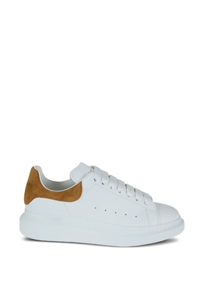Alexander McQueen Oversized suede-panel sneakers - White