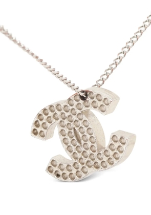 CHANEL Pre-Owned 2003 logo-pendant necklace - Silver