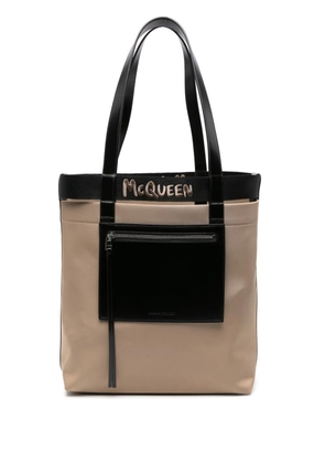 Alexander McQueen logo-embroidered leather tote bag - Neutrals