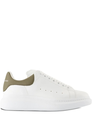 Alexander McQueen Oversized leather sneakers - White