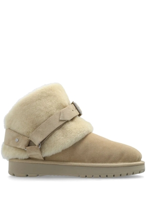 Burberry Chubby suede shearling boots - Neutrals