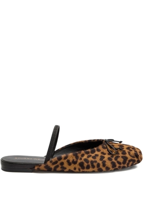 Stuart Weitzman bow-detail leopard-print mules - Brown