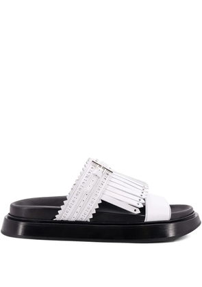 Alexander McQueen fringe-detail sandals - White